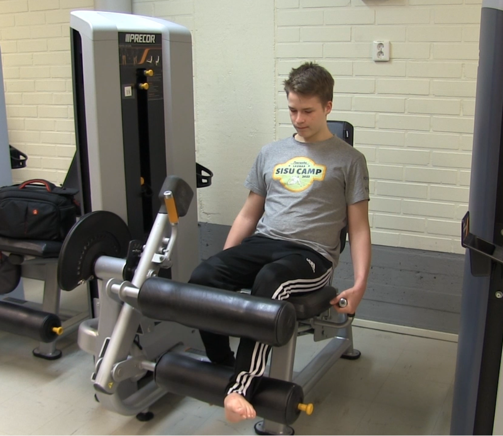 Polven koukistus yhdellä jalalla.